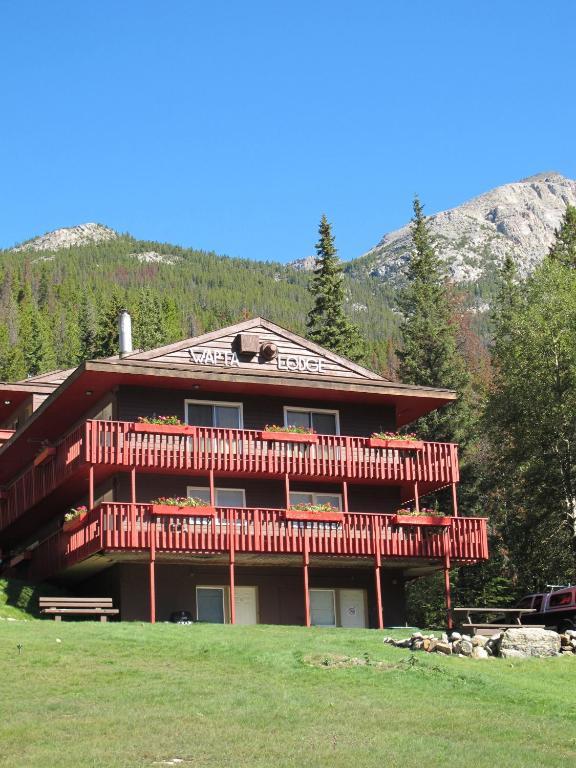 The Great Divide Lodge Field Exterior photo